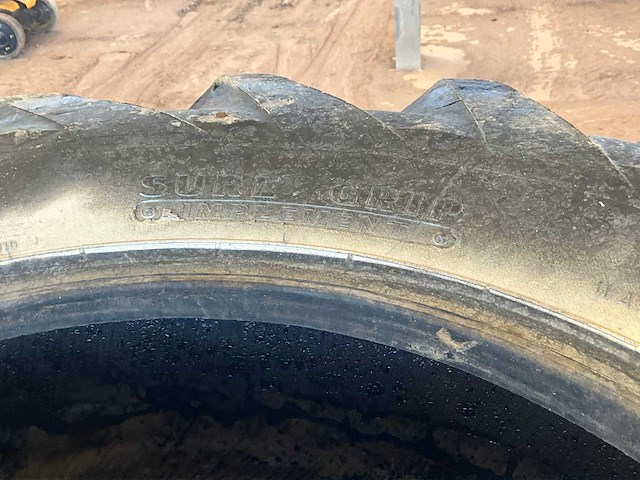 Goodyear 15.5/80-24 band (4x) - afbeelding 7 van  11