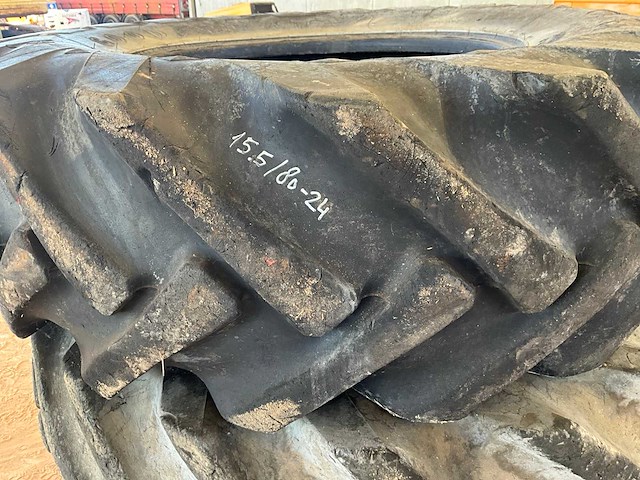 Goodyear 15.5/80-24 band (4x) - afbeelding 8 van  11