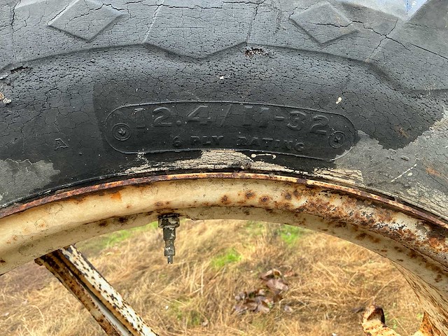 Goodyear dubbel wiel tractor (2x) - afbeelding 3 van  4
