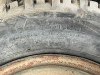 Goodyear terra-tire band met velg - afbeelding 4 van  4