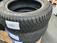 Goodyear ultragrip 185/60r15 autoband - afbeelding 2 van  4