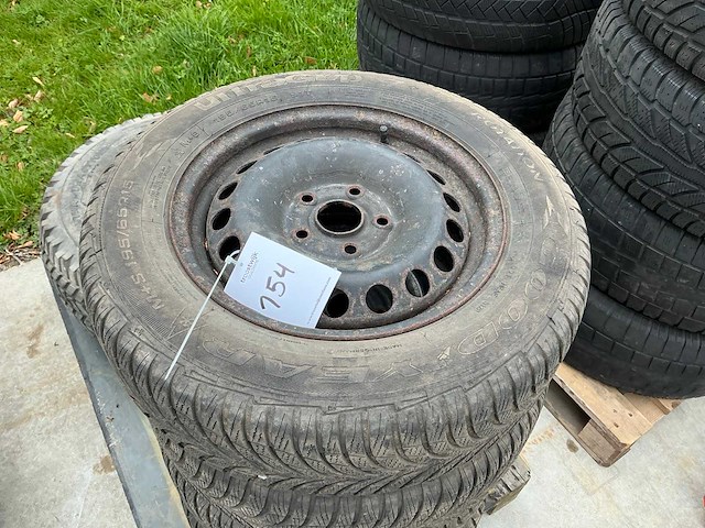 Goodyear ultragrip autoband met velg (4x) - afbeelding 2 van  4