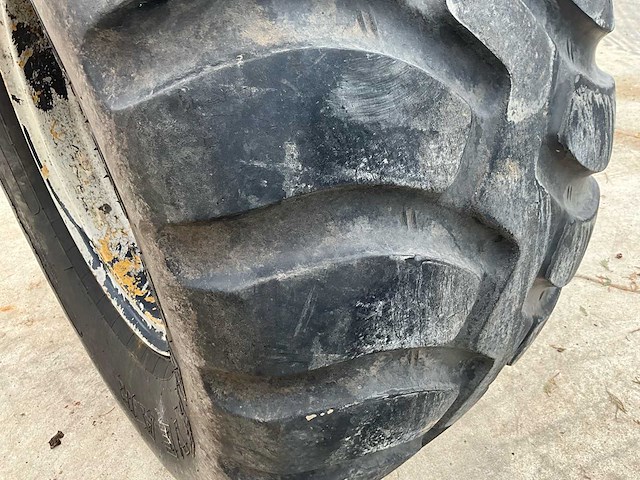 Goodyear unisteel 650/55 r25 - band op velg - afbeelding 5 van  5