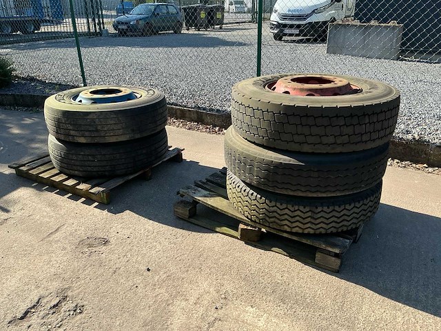 Goodyear vrachtwagenband (5x) - afbeelding 1 van  10