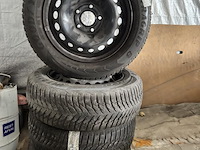 Goodyear winterbanden op velg