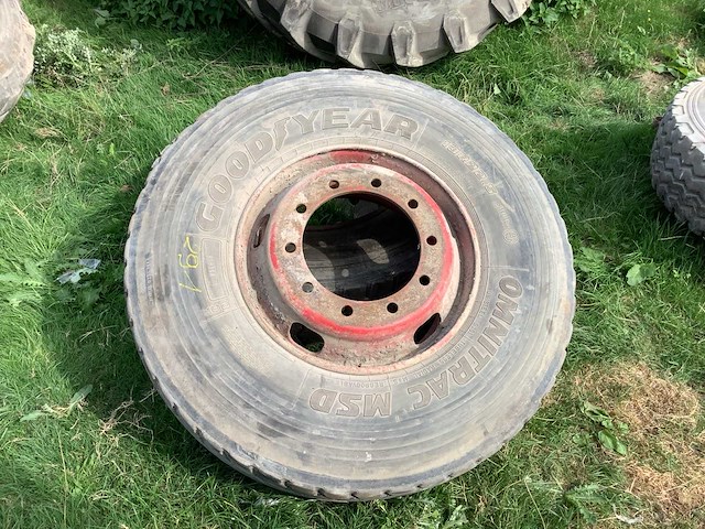 Goodyear/taurus - truck tyre - afbeelding 1 van  4