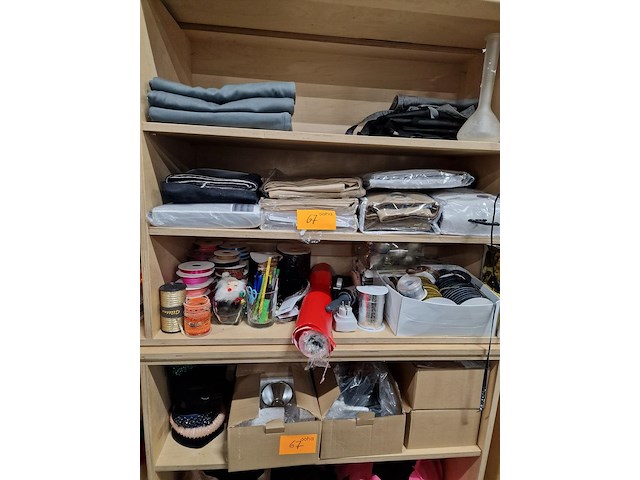 Gordijnen en inpakgerief - afbeelding 1 van  11