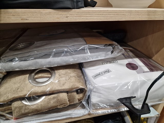 Gordijnen en inpakgerief - afbeelding 7 van  11