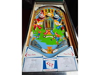 Gottlieb - kicker - flipperkast - afbeelding 2 van  5