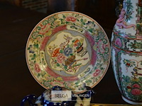 Goudkleurig dienblad met japans service, en vaas en bord - afbeelding 2 van  5