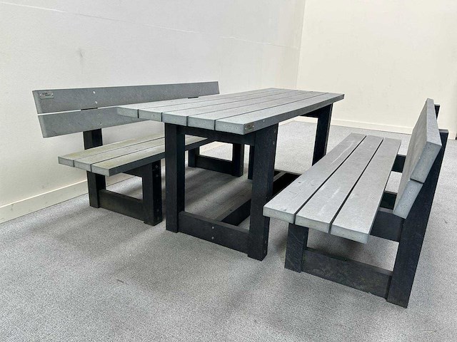 Gova plast - 2 banken + tafel - tuinset - afbeelding 3 van  9
