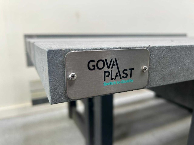 Gova plast - 2 banken + tafel - tuinset - afbeelding 7 van  9
