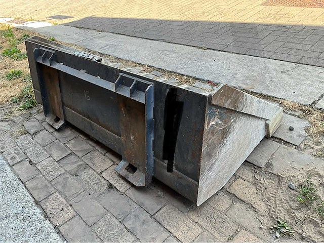 Graafbak schranklader / bobcat - afbeelding 3 van  8