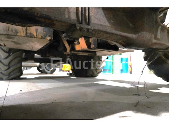 Graaflader koffer 580 sle (2000-5.297 uur-vin:cgg0168983) - afbeelding 8 van  47