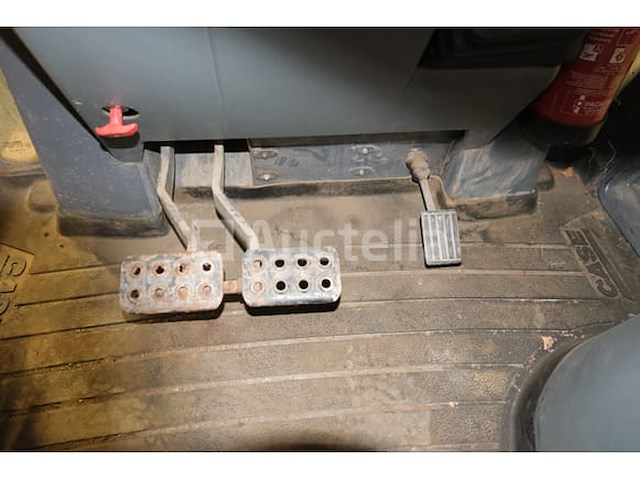 Graaflader koffer 580 sle (2000-5.297 uur-vin:cgg0168983) - afbeelding 15 van  47