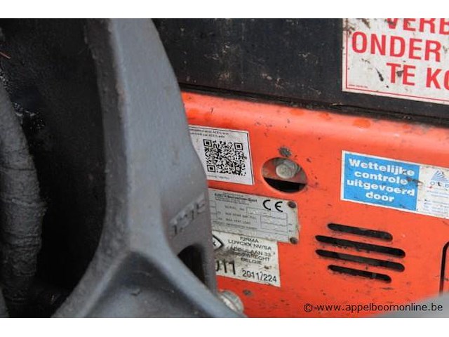 Graafmachine kubota u5s-4, bj 2011, serienummer 50751, olielek - afbeelding 6 van  7
