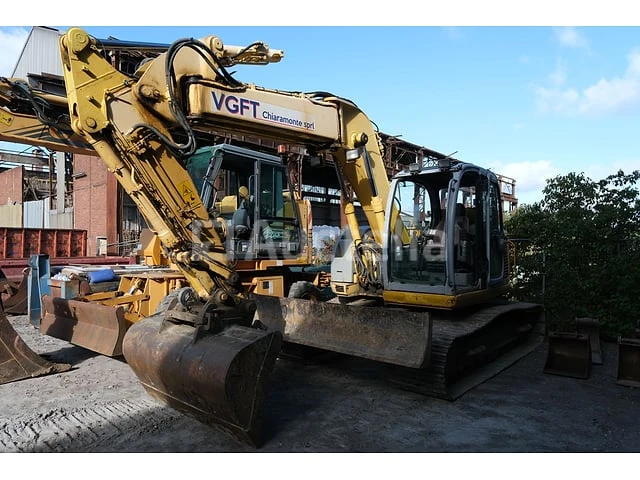 Graafmachines, mini-laders, containers, bakken, gereedschap