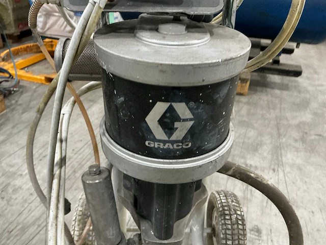 Graco d14a verrijdbare verfspuit - afbeelding 2 van  4