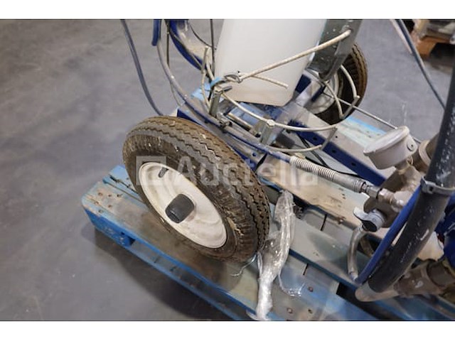Graco linelazer 3400 thermische spuit - afbeelding 9 van  10