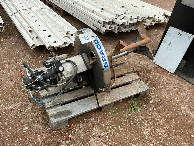 Graco pomp met roerwerk - afbeelding 1 van  6