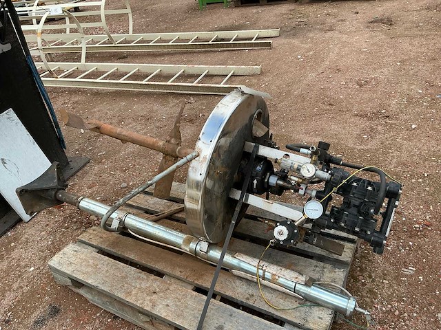 Graco pomp met roerwerk - afbeelding 2 van  6