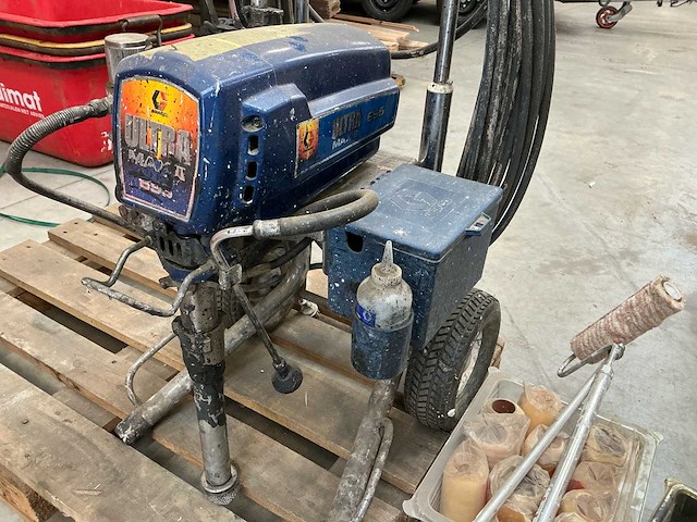 Graco ultra max 2 695 airless verfspuitmachine - afbeelding 1 van  5