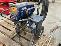 Graco ultra max 2 695 airless verfspuitmachine - afbeelding 1 van  5