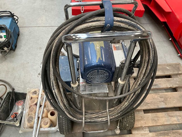 Graco ultra max 2 695 airless verfspuitmachine - afbeelding 3 van  5