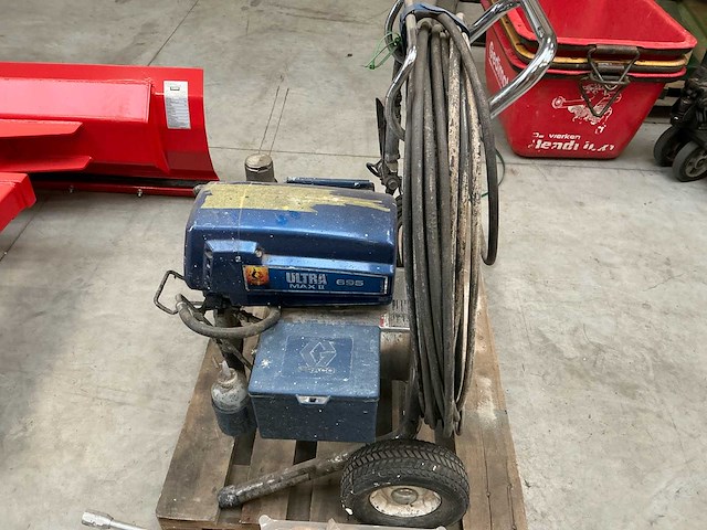 Graco ultra max 2 695 airless verfspuitmachine - afbeelding 4 van  5