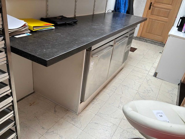 Gram koelwerkbank met marmer - afbeelding 1 van  4