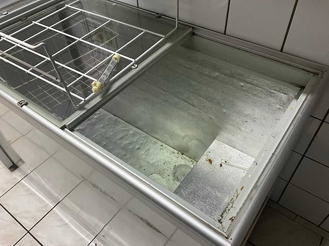 Gram koffermodel vriezer - afbeelding 2 van  2