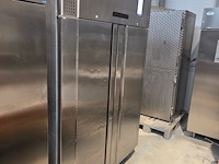 Gram - afbeelding 2 van  9