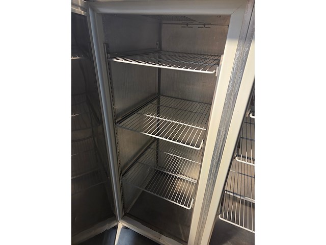 Gram - afbeelding 5 van  9