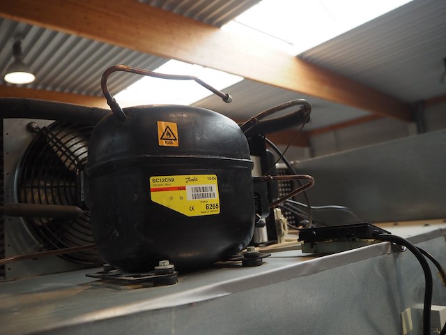 Gram - afbeelding 6 van  7