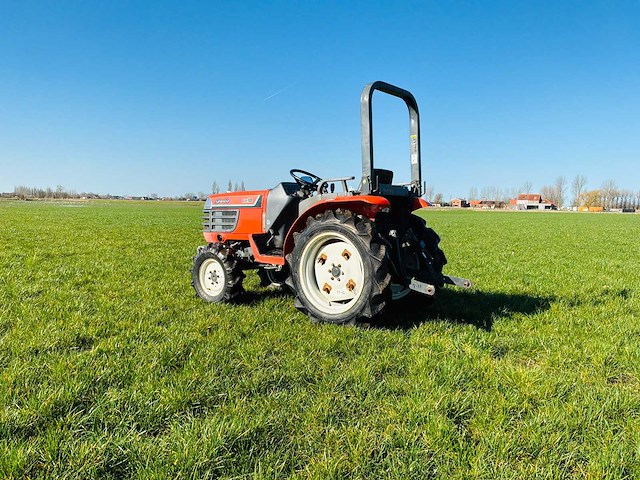 Granbia - gb18 - granbia gb18 compact tractor 4wd - afbeelding 3 van  9