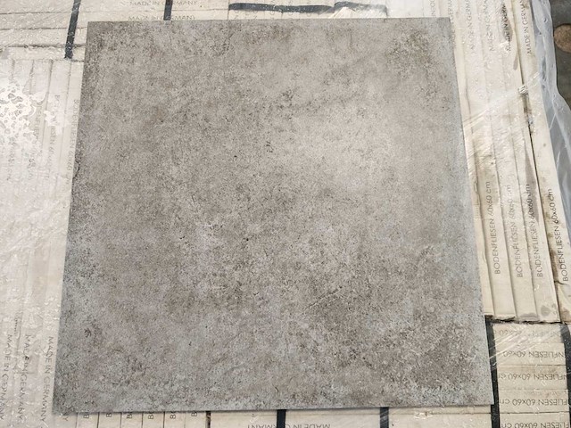 Grandeur fast grey 60x60 cm tegel 21,96 m² - afbeelding 1 van  7