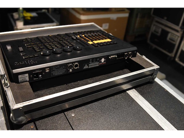 Grandma - ma2 on pc incl flightcase - light mixing console - afbeelding 3 van  3