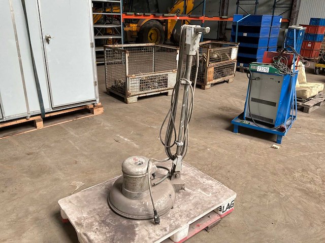 Gränichen a.g. 222 industriële polijstmachine - afbeelding 1 van  3