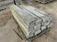 Graniet borduur 125 x 17 x 8 steen tuintegel (15x) - afbeelding 1 van  1