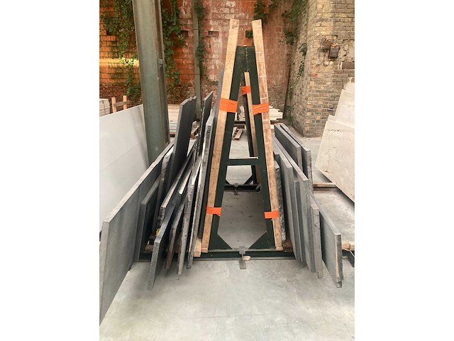 Graniet zimbabwe verzoet en gevlamd - afbeelding 2 van  4