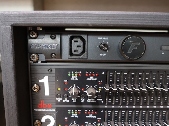 Graphic equalizers (x4) - afbeelding 4 van  9