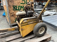 Grasboy tr12 sleuvengraafmachine