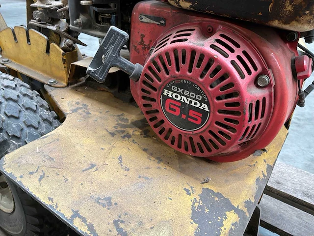 Grasboy tr12 sleuvengraafmachine - afbeelding 2 van  6