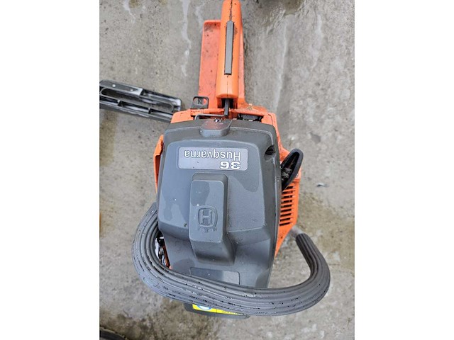 Grasmaaier en kettingzaag (6x) - afbeelding 14 van  15