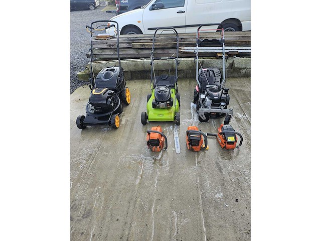 Grasmaaier en kettingzaag (6x) - afbeelding 1 van  15