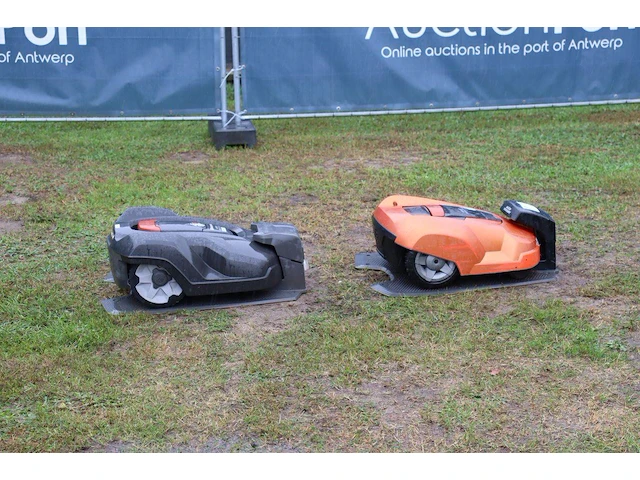 Grasmaaier husqvarna automower 420 elektrisch 2016 - afbeelding 1 van  1