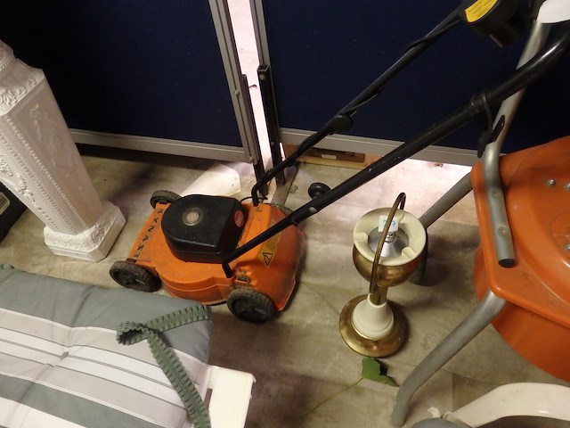 Grasmaaier kunast - afbeelding 1 van  2