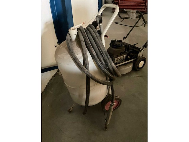 Grasmaaier + sproeier - afbeelding 4 van  7