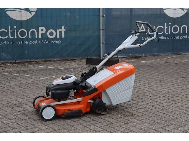 Grasmaaier stihl rm 665 rs benzine - afbeelding 1 van  1