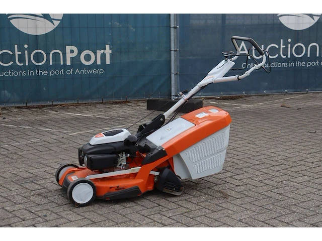Grasmaaier stihl rm 665 rs benzine - afbeelding 1 van  1